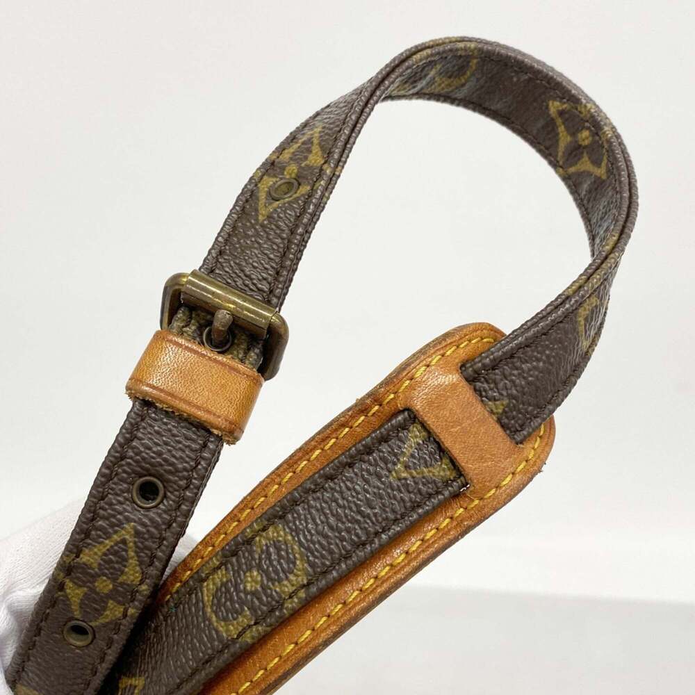 LOUIS VUITTON Brown Monogram Shoulder Bag - Picture 9 of 11